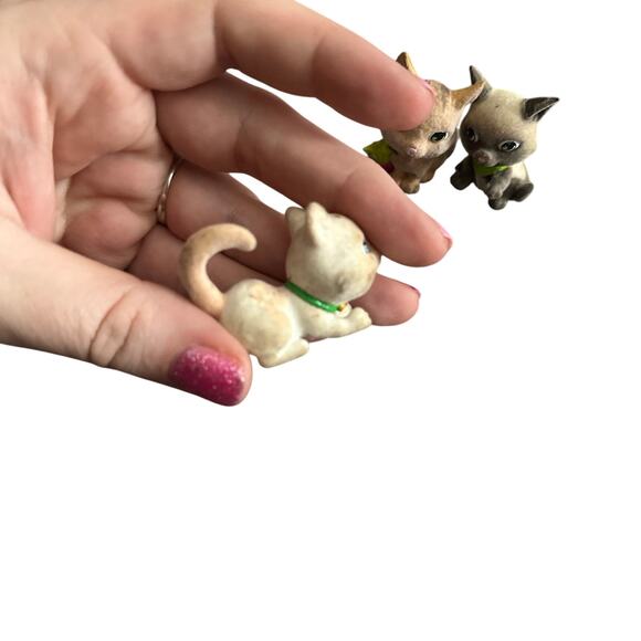 Kitty in my pocket set of 3 toy figures - Picture 3 of 7